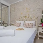 Alexandros Stone House Vilă